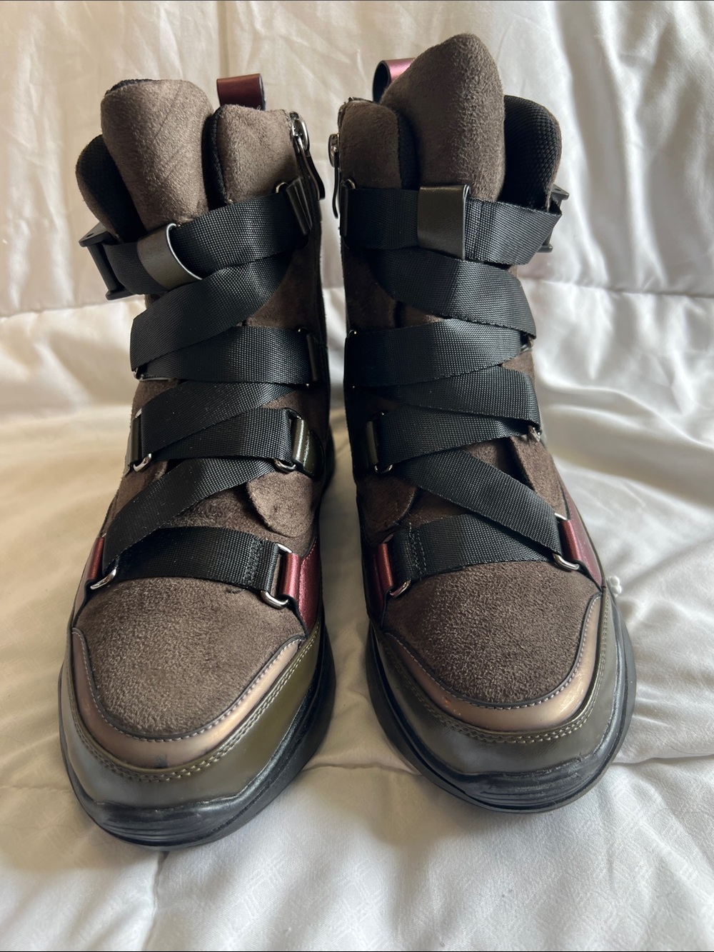 Womens Brown High-Top Strap Boots with Black Webbing size 9 Never Worn